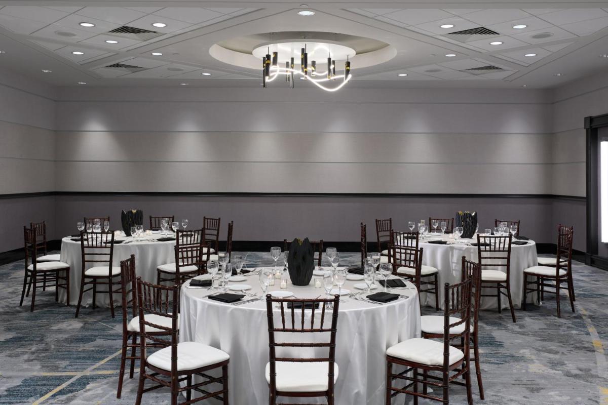 Marriott Chicago O’Hare - Housity