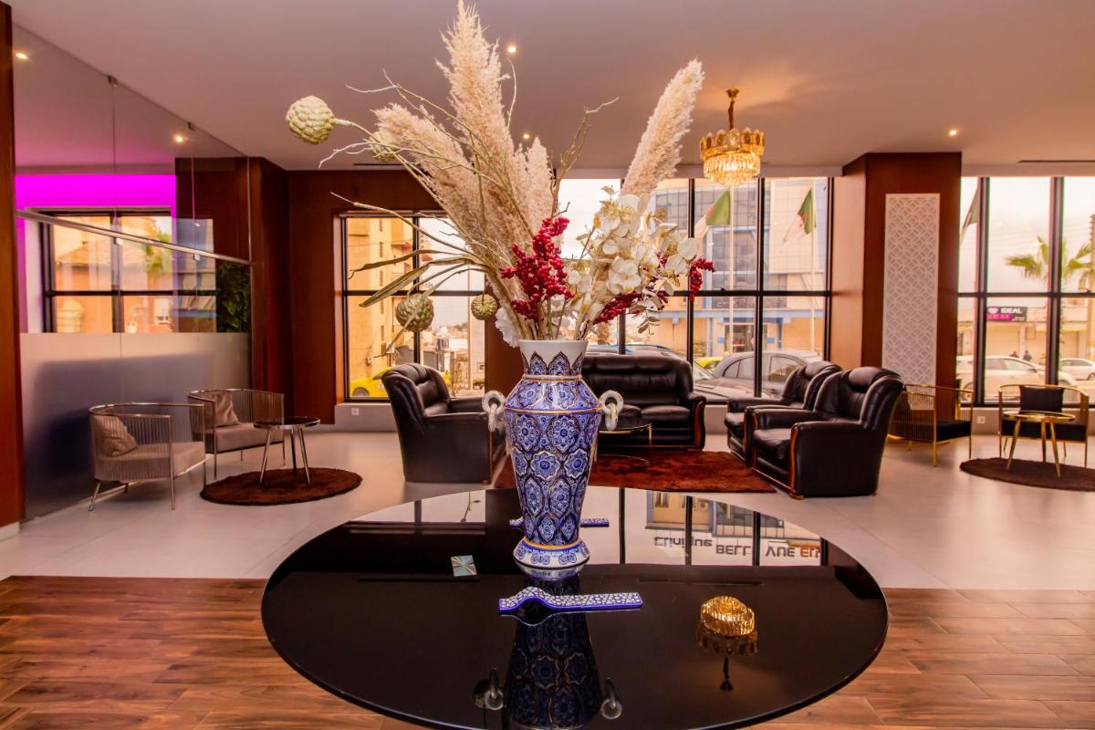 Hotel Royal Elisa - Housity