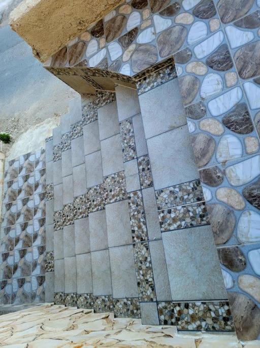 atoom lodge - Housity