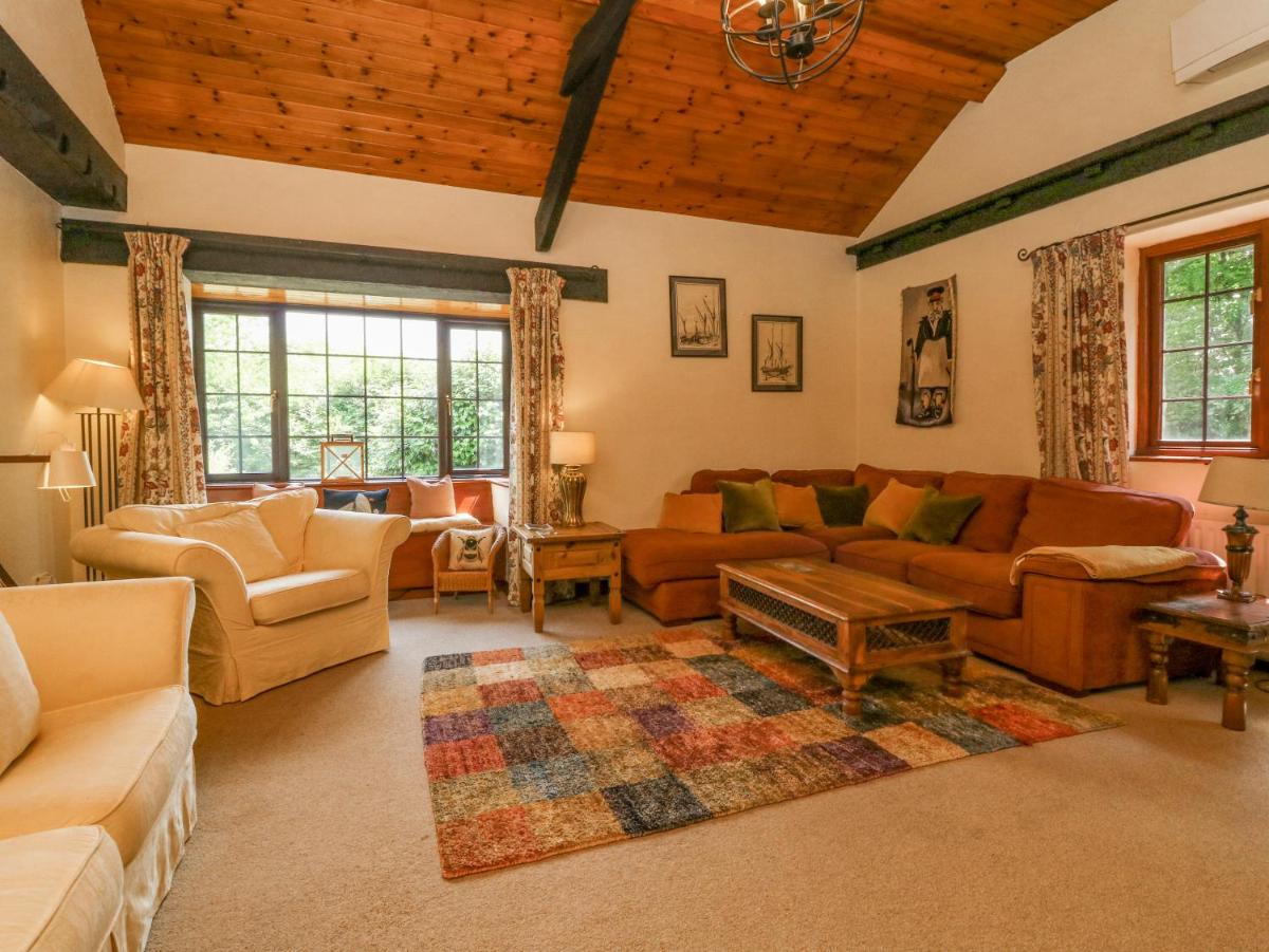 The Linhay - Housity