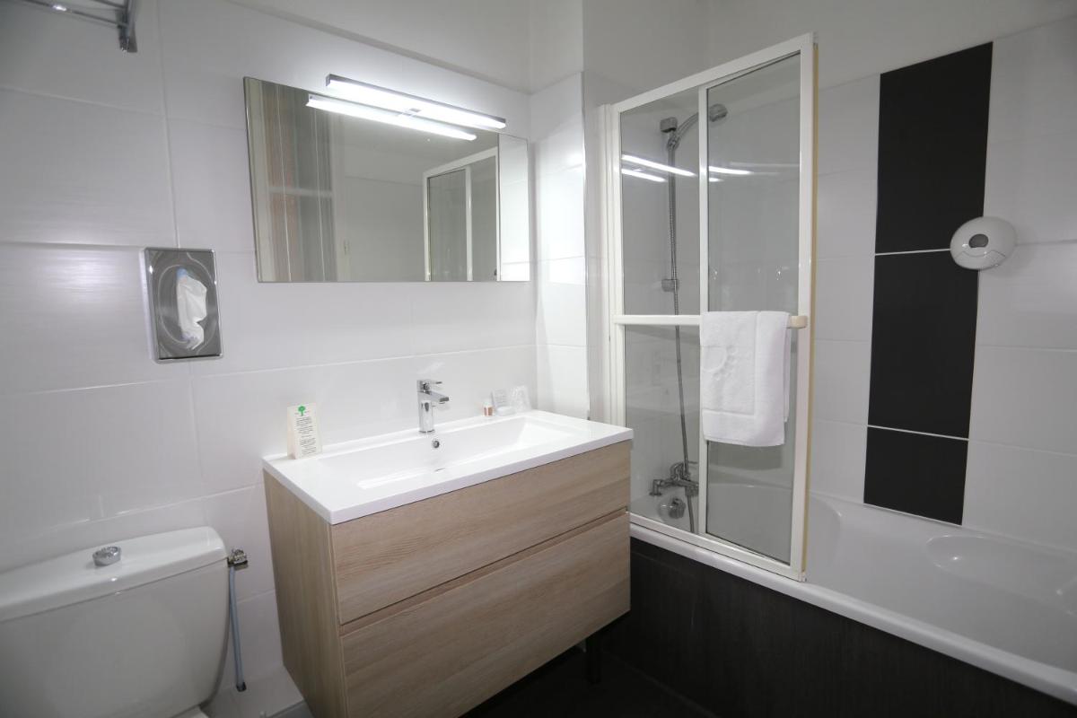 Hotel Henri IV - Housity