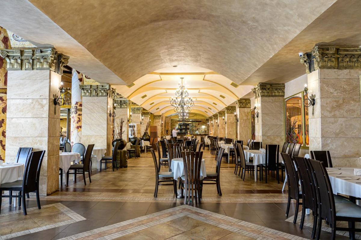 Suitetrails - Imperial Palace Hotel