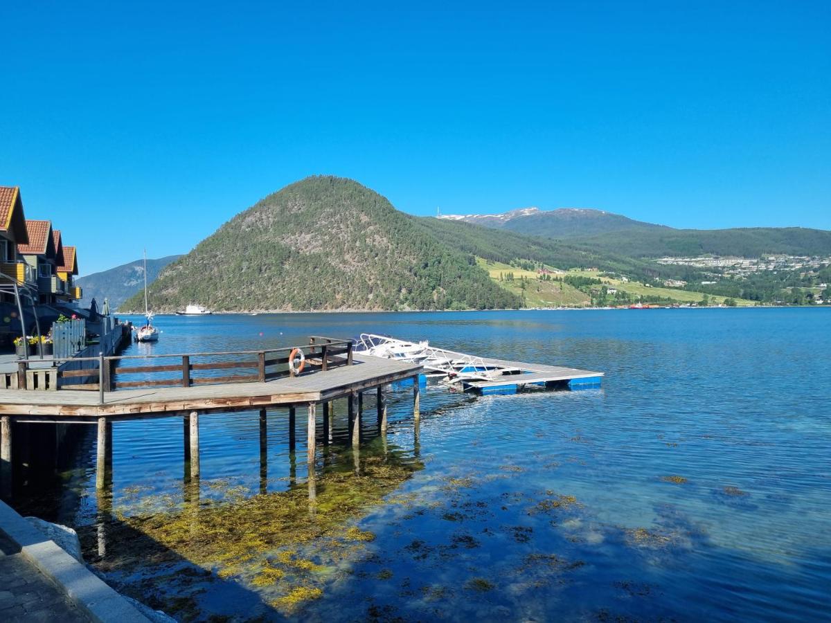 Nedre Amla Fjord Apartment - Housity