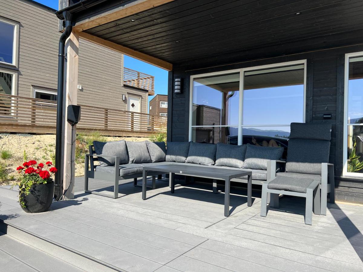 Hytte nær vannet, jacuzzi og sauna - Housity