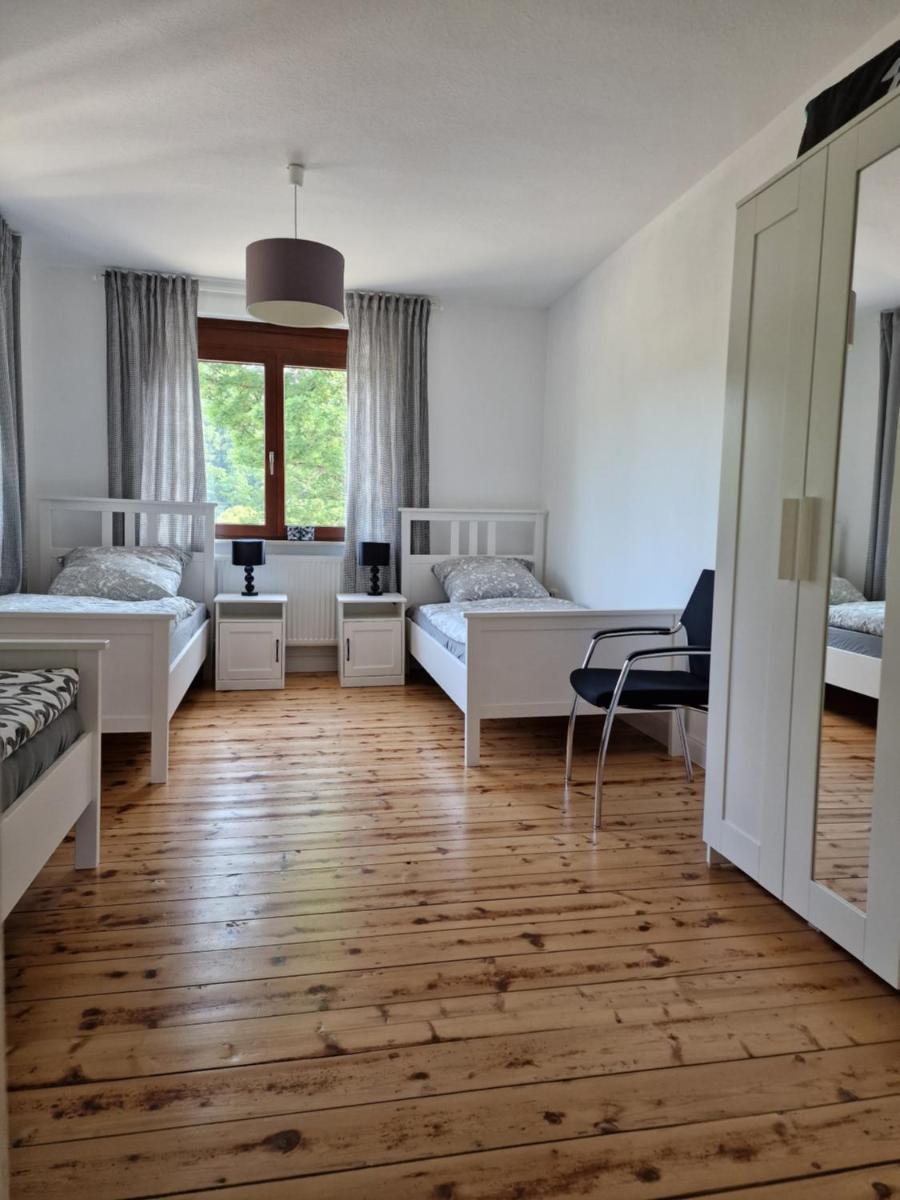 Lindenwohnung an historischer Mühle - Housity
