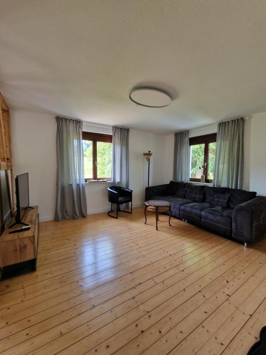 Lindenwohnung an historischer Mühle - Housity