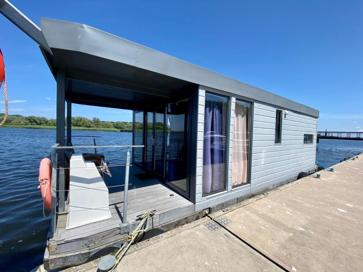 Hausboot- Domy na wodzie - Houseboat Porta Mare - Housity