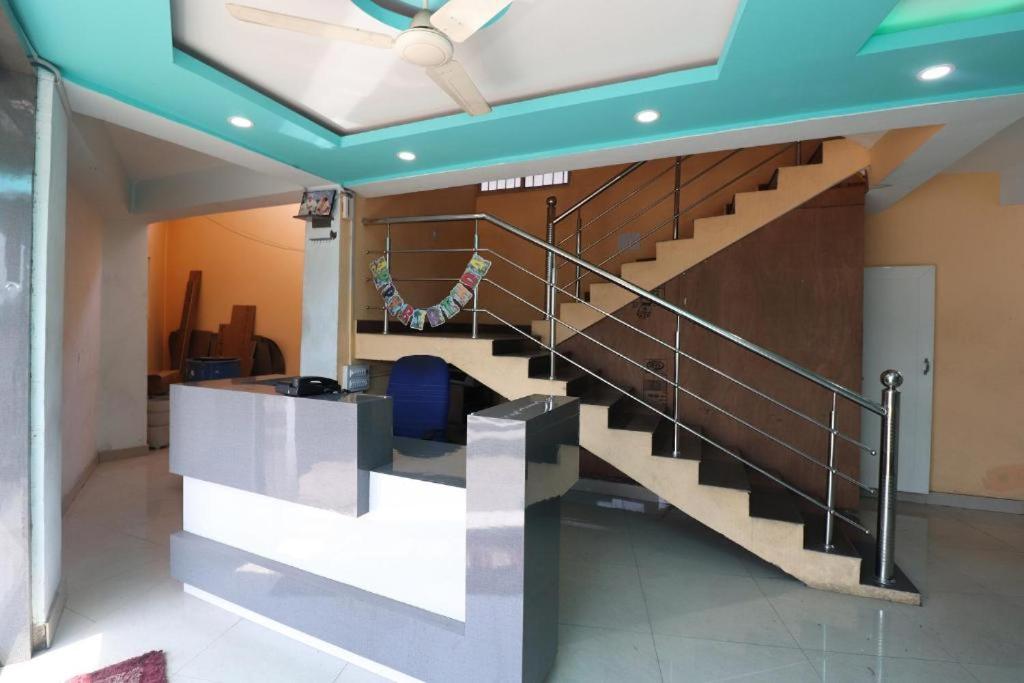 HOTEL J B PALACE - Housity