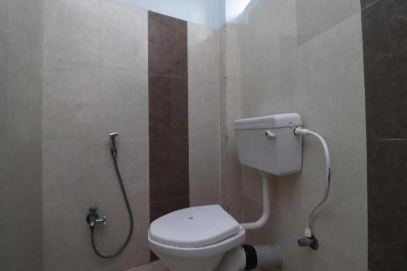 HOTEL J B PALACE - Housity
