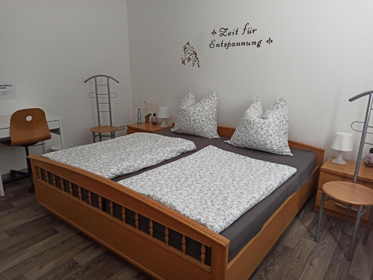 Ferienwohnung am Vareler Hafen/ Nordsee - Housity
