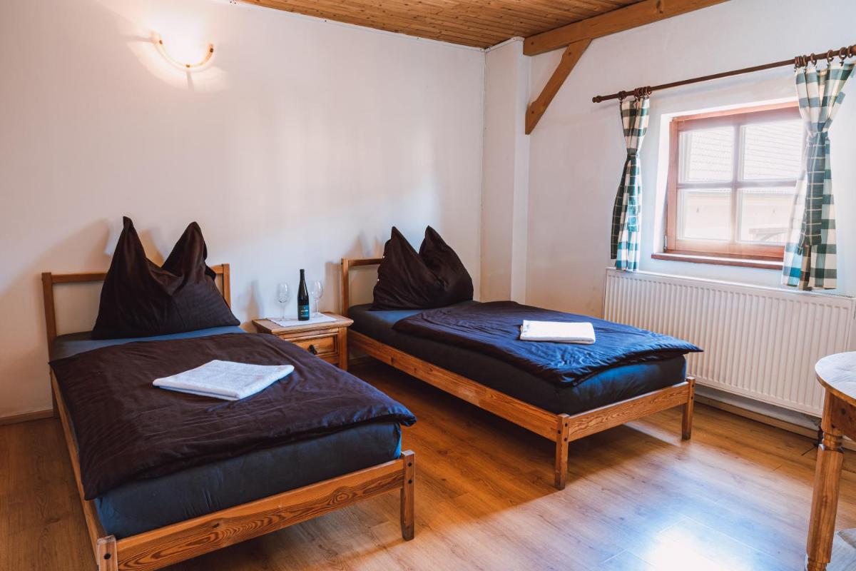 Penzion Selský dvůr Braňany - Housity