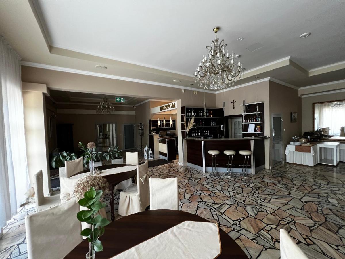 Hotel SYLWANA - Housity