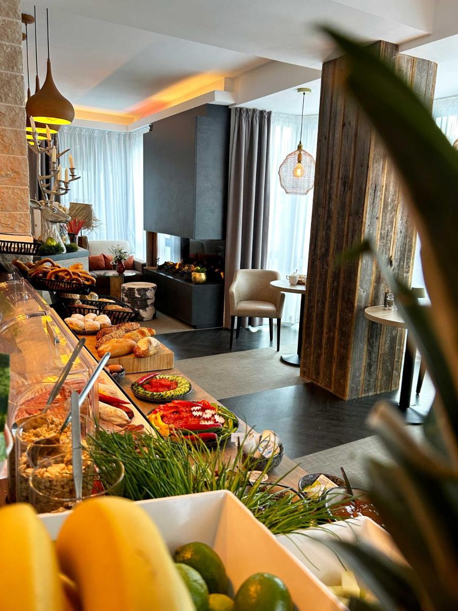 Safranberg Hotel & Sauna - Housity