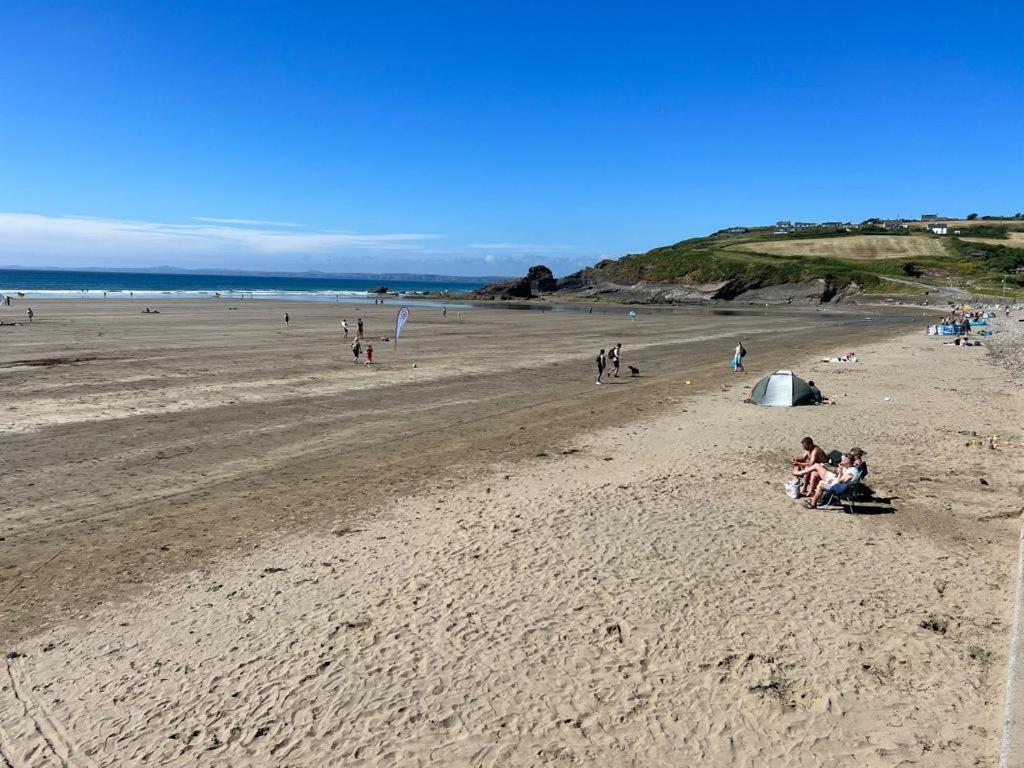 Thistledown Lodge! 5 minutes from beach! Free cancellation! - Housity