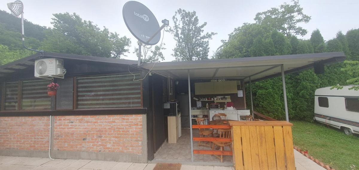 Drinska koliba četvorokrevetna - Housity