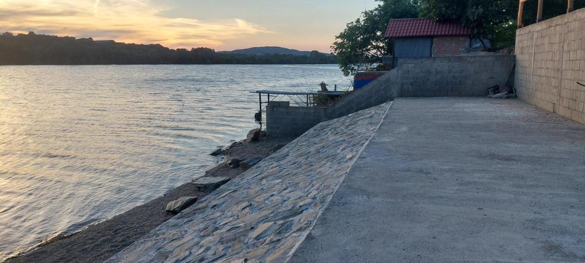 Vila Ljubomir - Srebrno Jezero - Housity