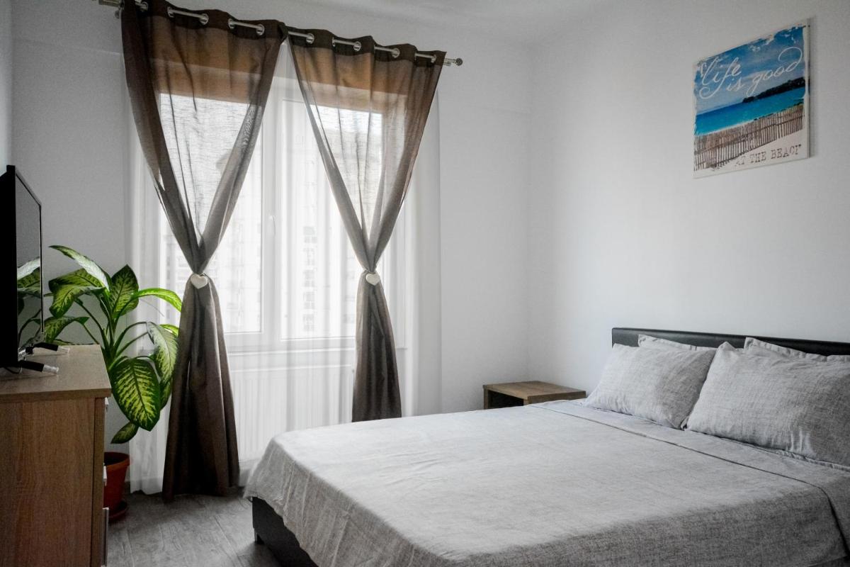 Sea View Apartment - Housity
