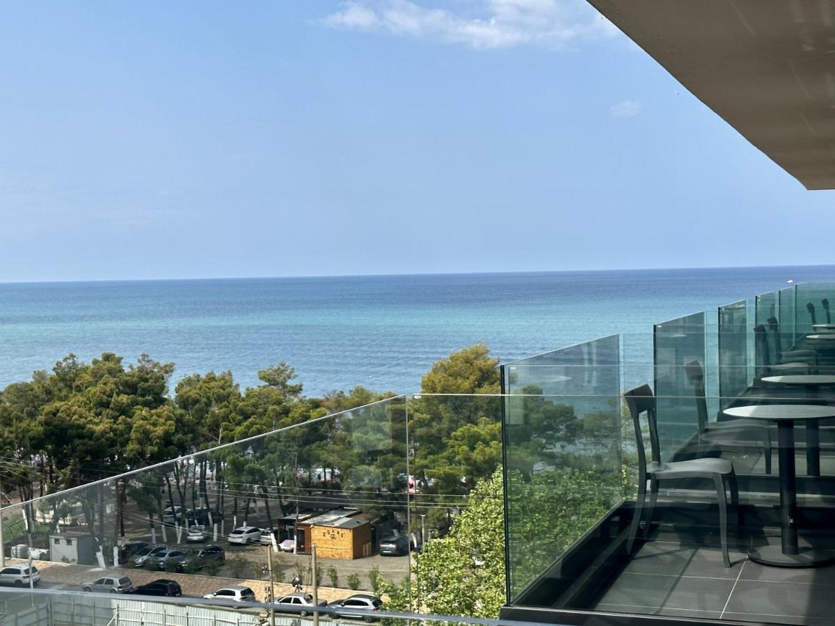 Frojd Kune Resort & Beach Hotel - Housity