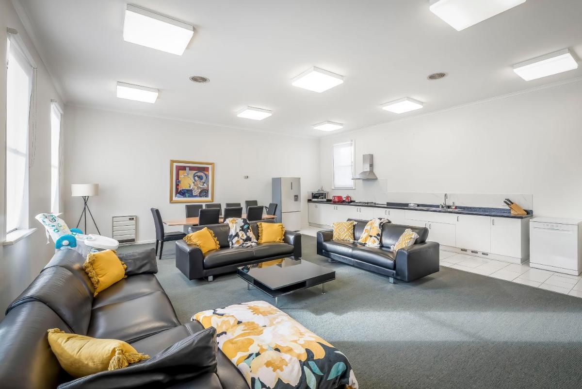 4 Bedroom House - Hobart CBD - Free Parking - Free WIFI - Housity