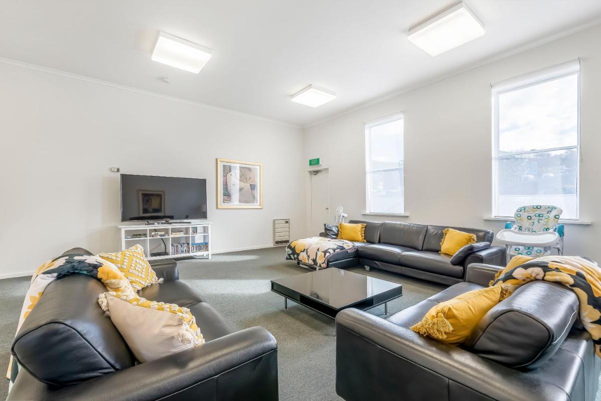 4 Bedroom House - Hobart CBD - Free Parking - Free WIFI - Housity