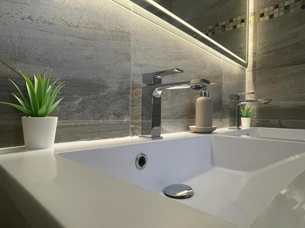 Suitetrails - Hotel Roma
