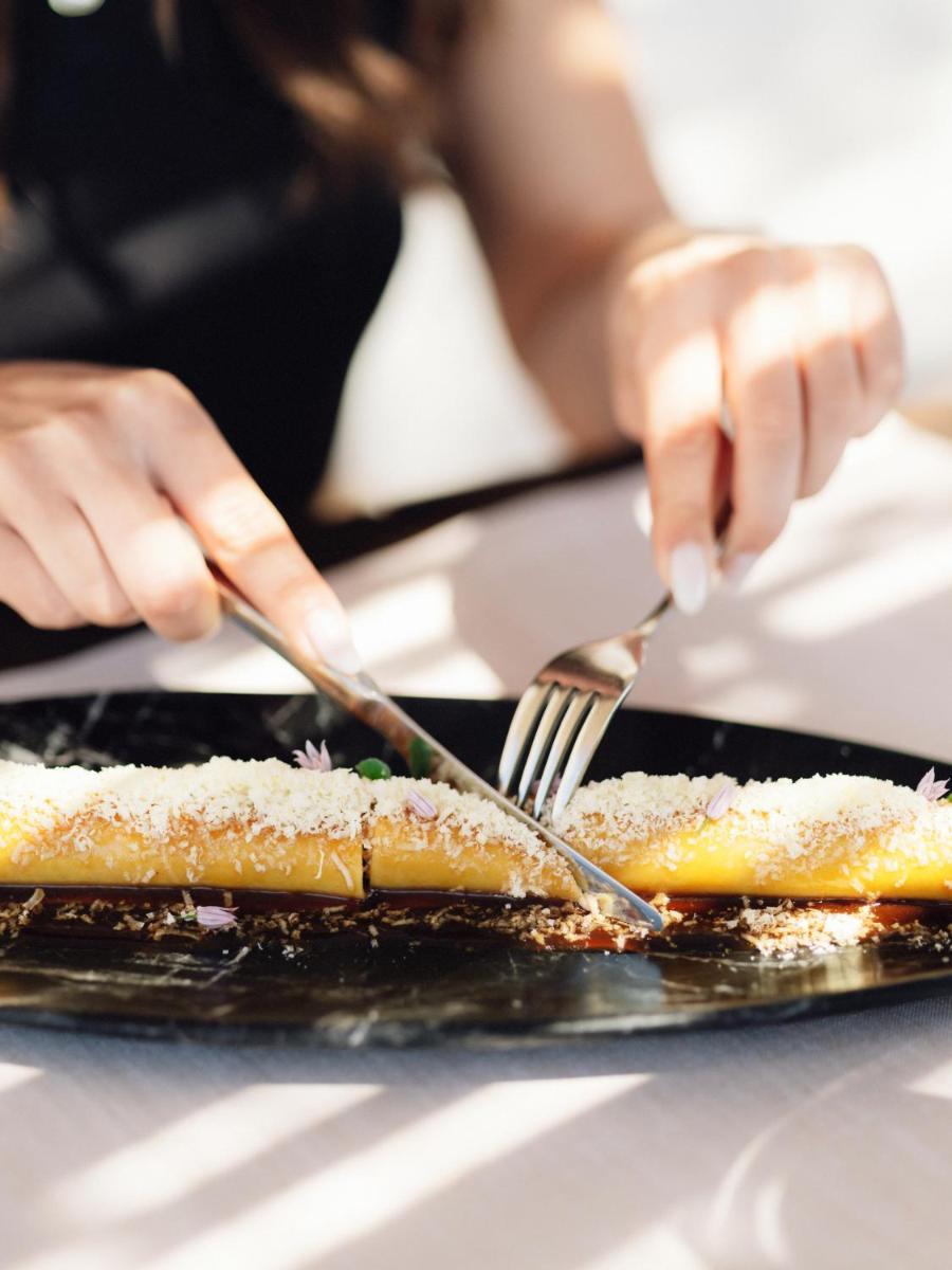 Comida en o cerca de este hotel