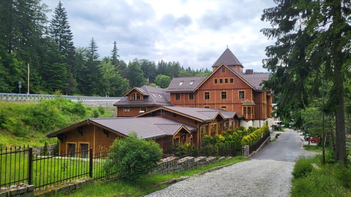 Apartament Józefina 8 dwupoziomowy z tarasem - Housity