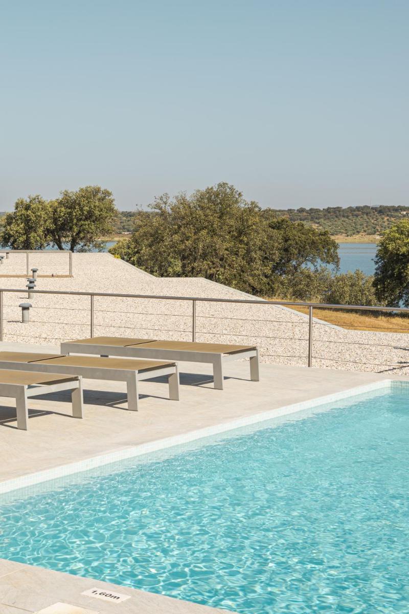 A piscina em ou perto de Herdade dos Delgados