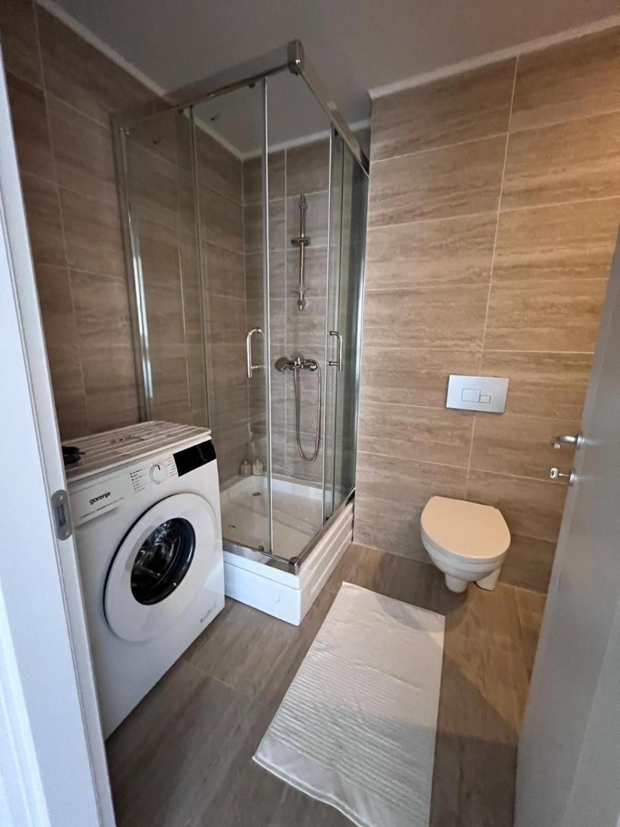 Cosmopolis Bliss: Your Home Away from Home - Housity