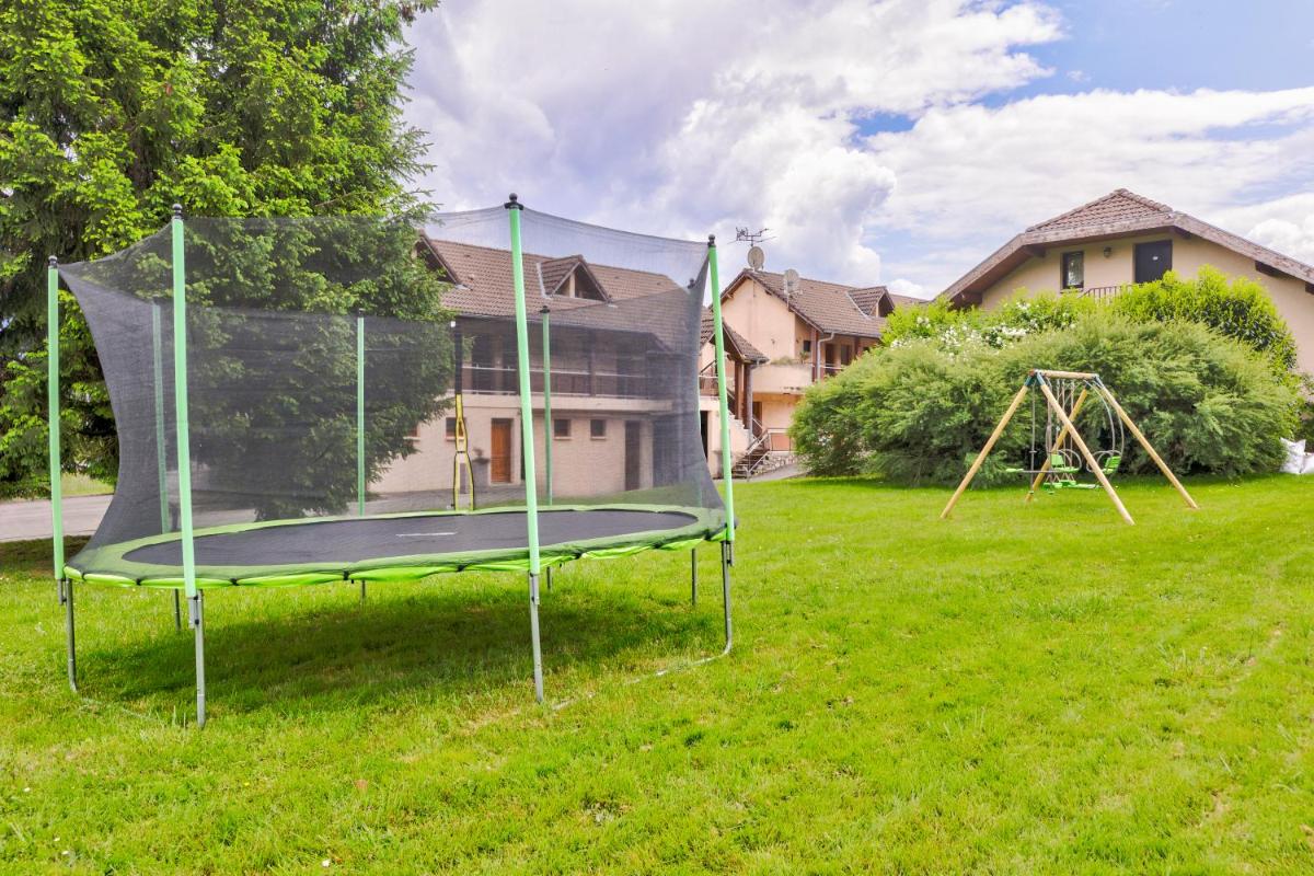 Aire de jeux pour enfants de l'établissement La Parenthèse Enchantée