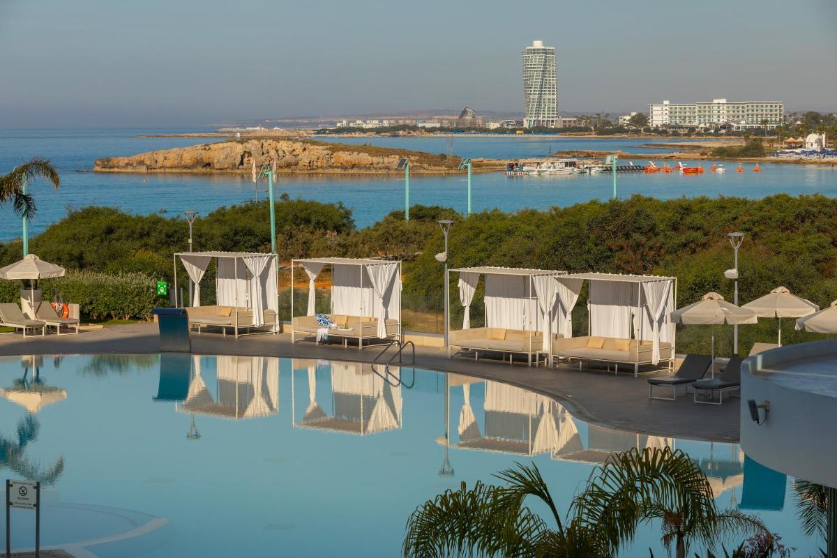 NissiBlu Beach Resort - Housity