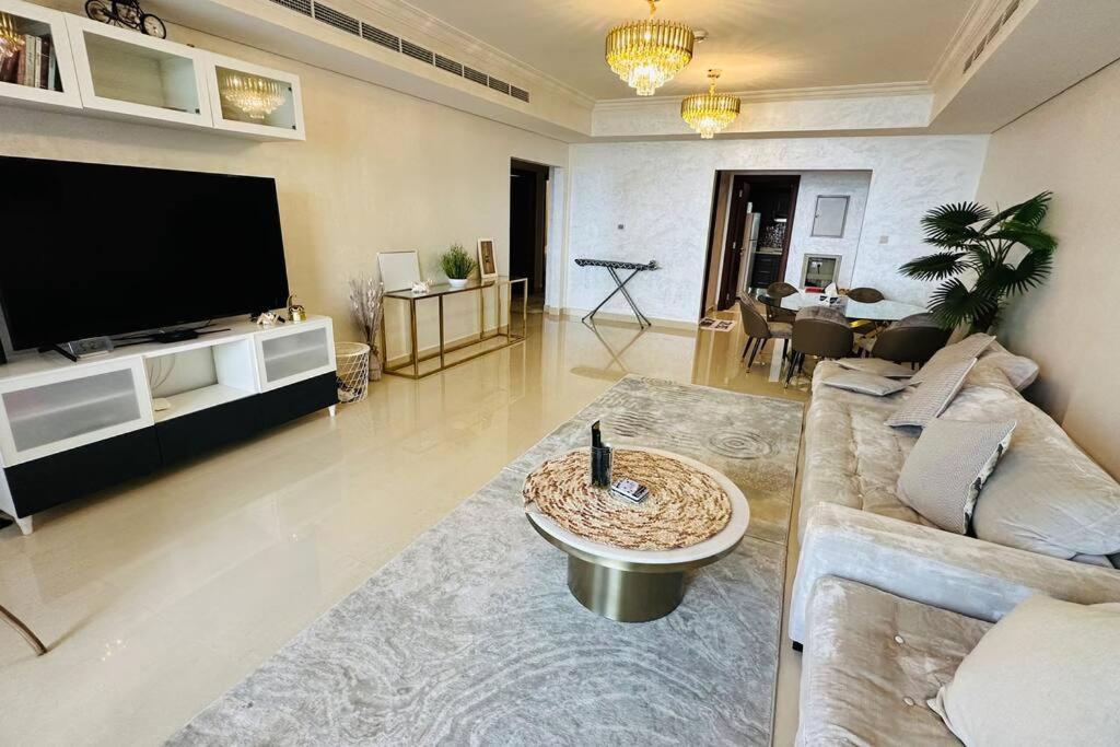 ONYX 3BR Beach Front Resort by ONYX HOLIDAY HOMES - Housity