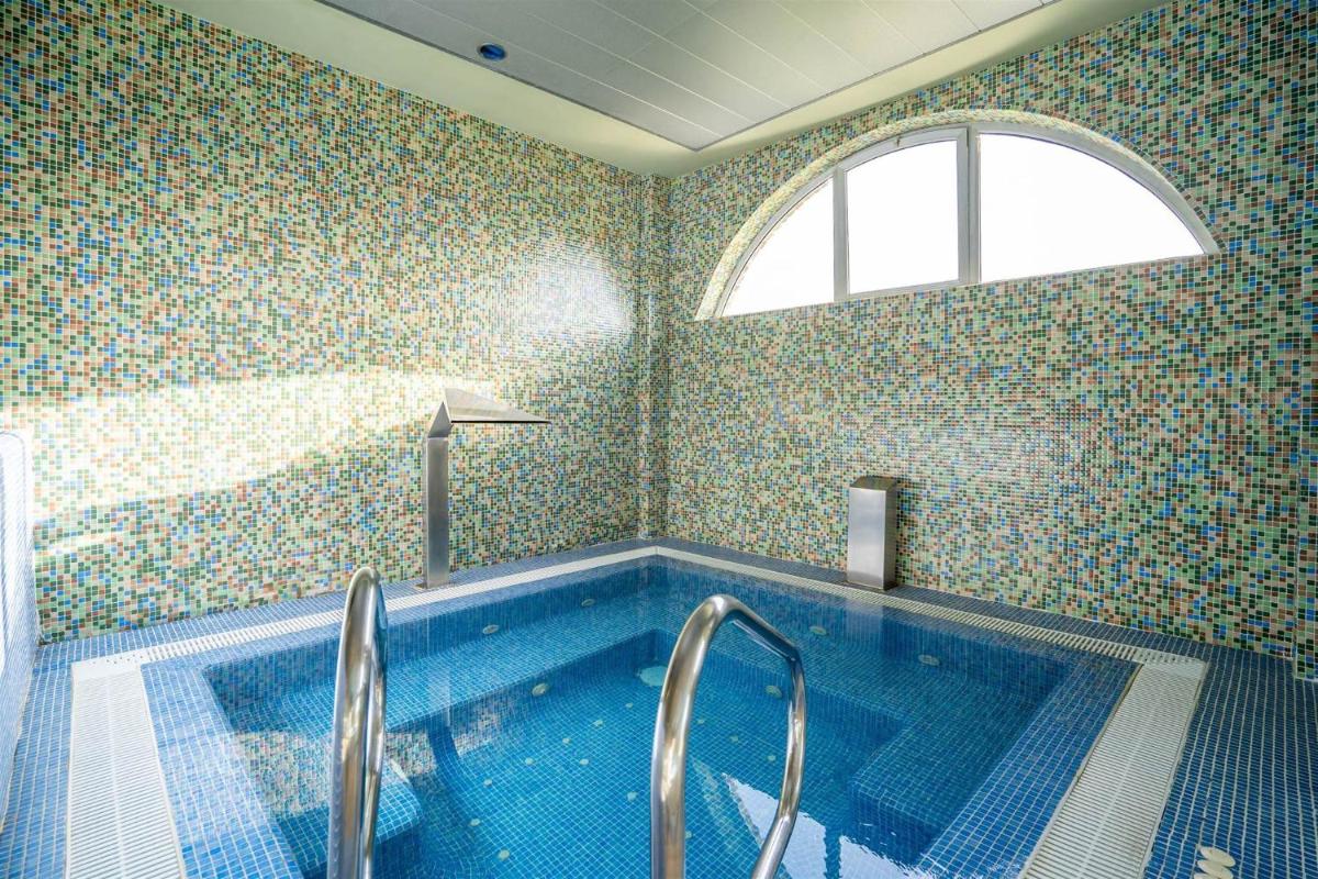 Piscina en o cerca de Abba Comillas Hotel