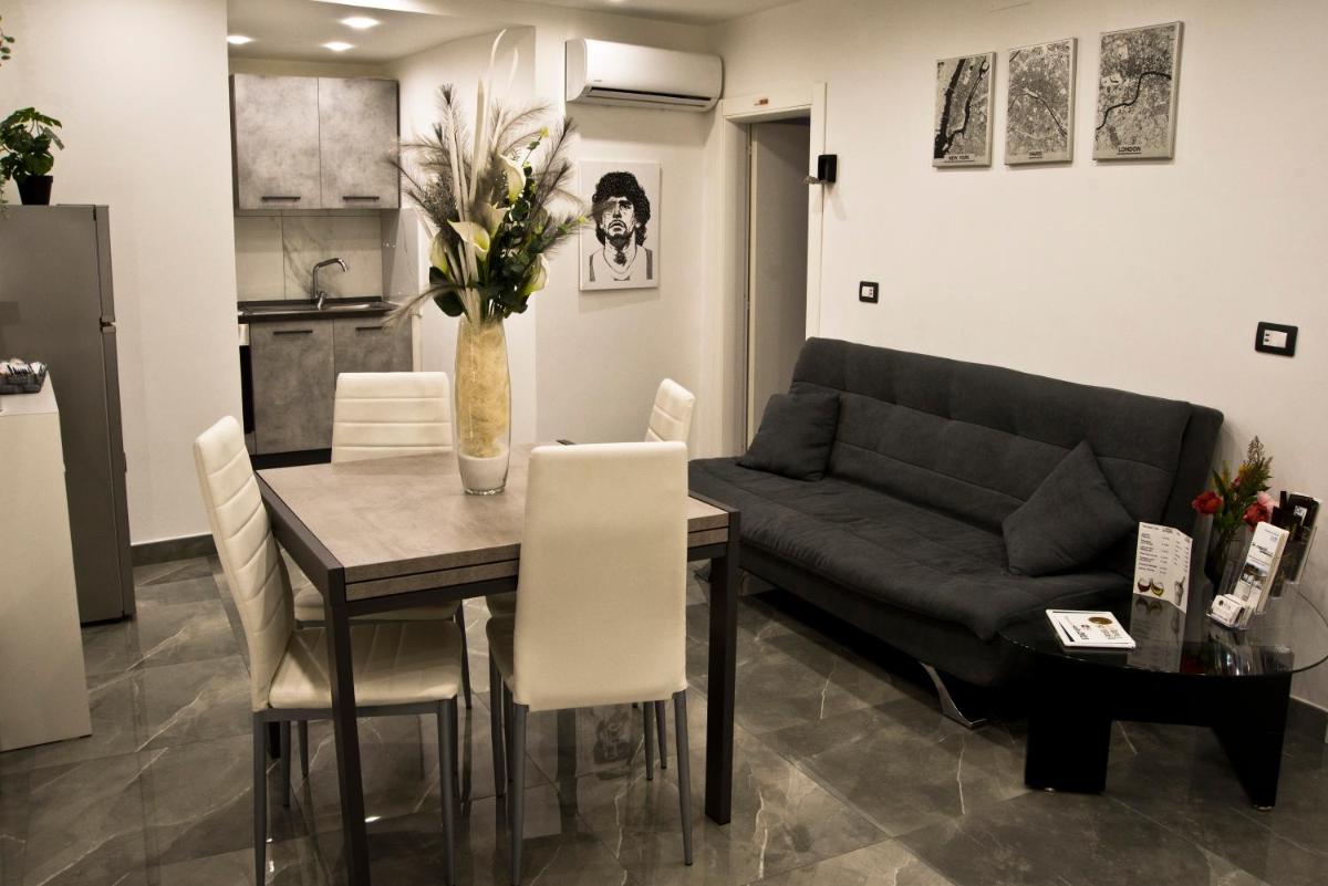 Suite Napoli Sotterranea con Jacuzzi - Housity