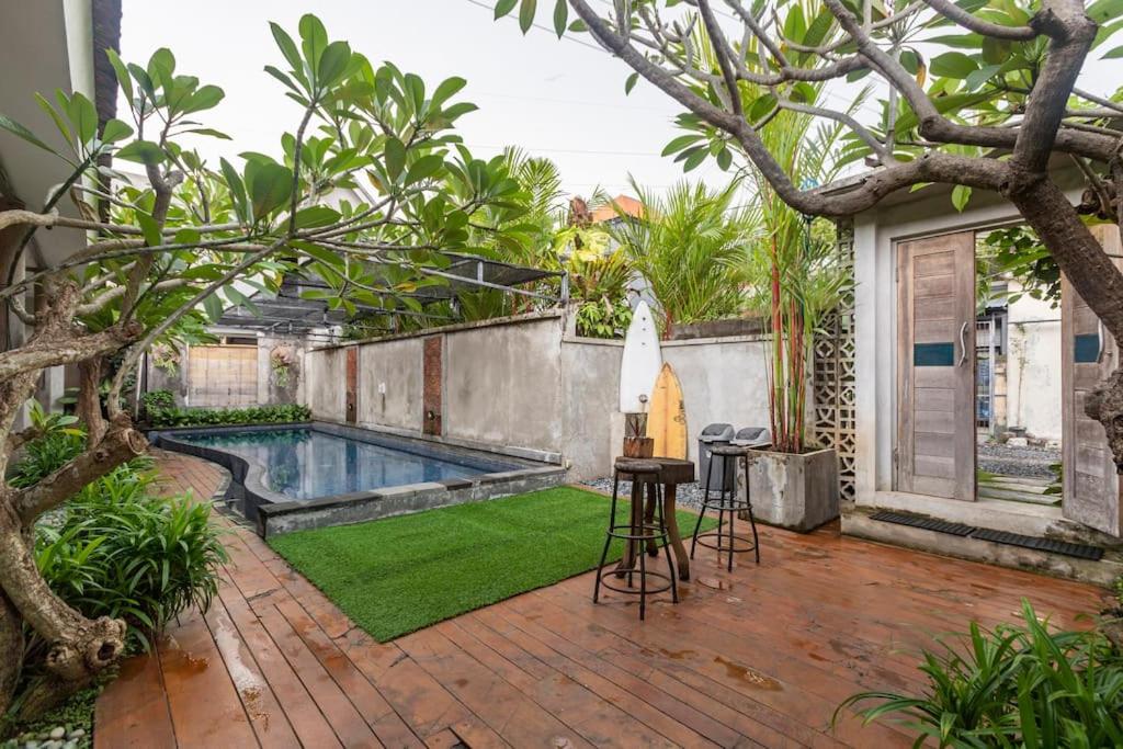 Surfer Garden - Housity