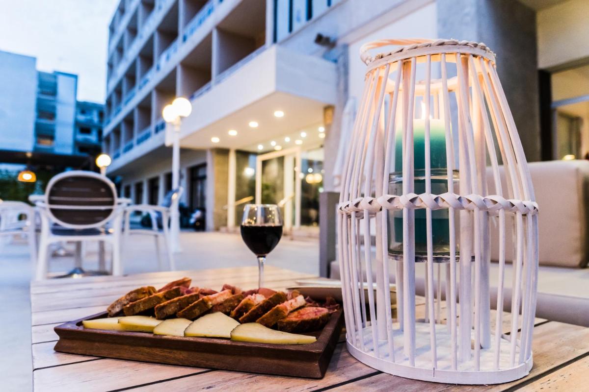 Imagen de la galería de Hotel Planas, en Salou