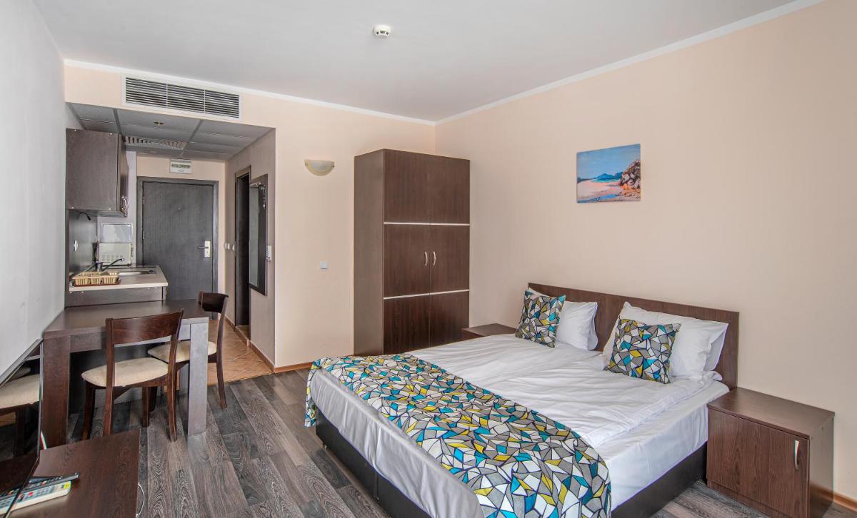 Royal Marina Beach - Housity