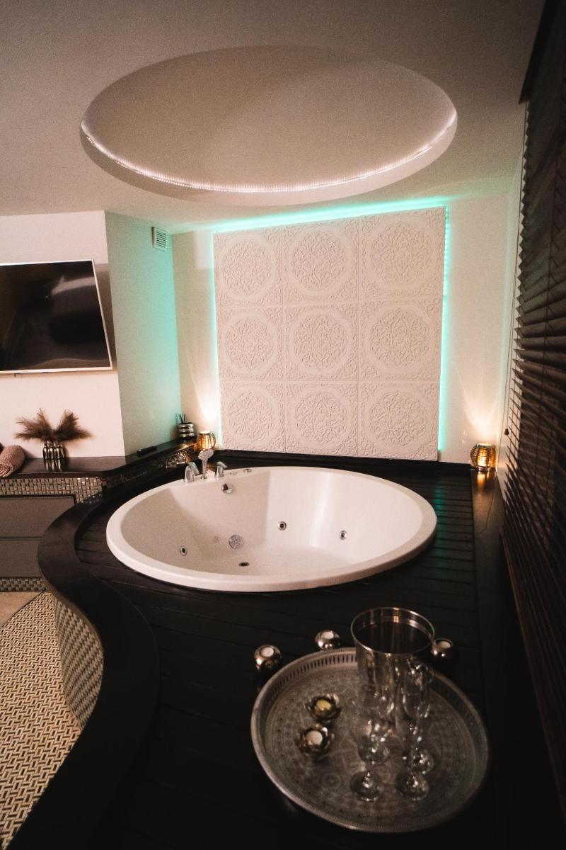 Apartments with jaccuzi - Housity
