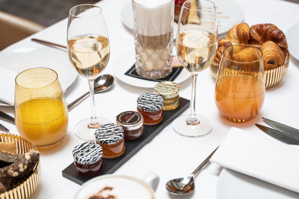Nourriture dans l'hôtel ou à proximité