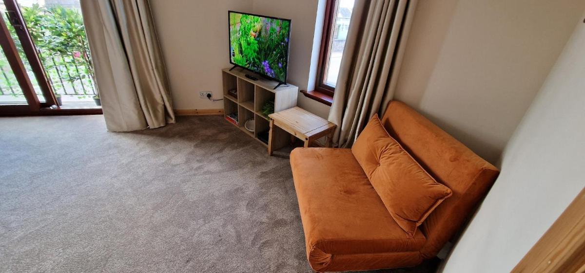 Colin Young Place - Housity