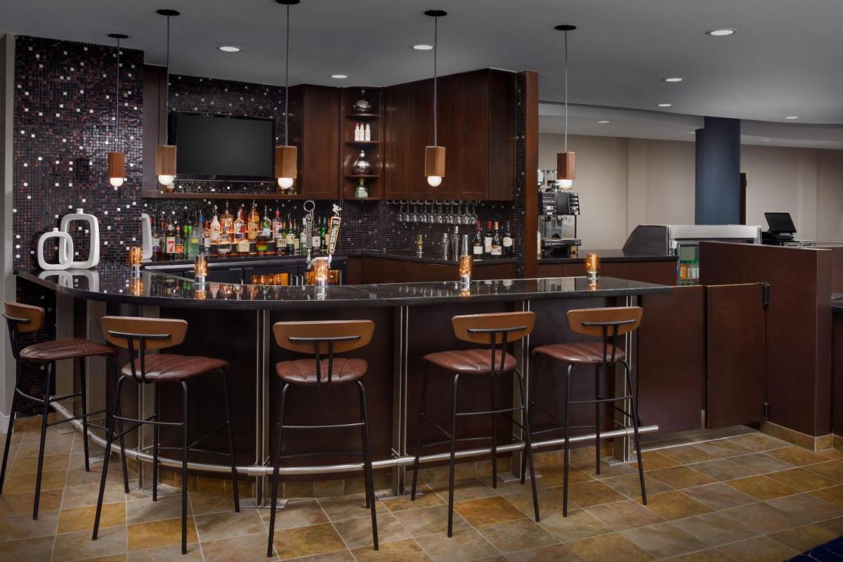 Courtyard Keene Downtown - Housity