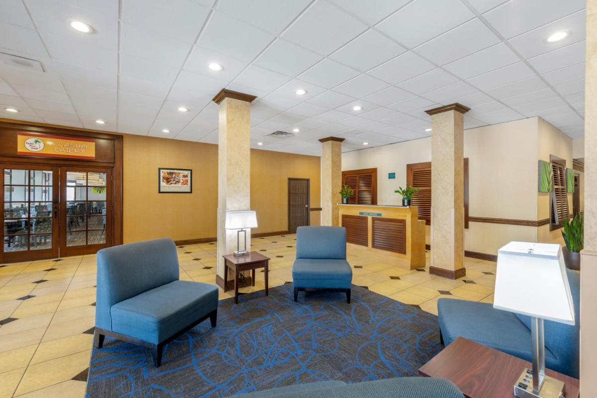 Clarion Hotel Anaheim Resort - Housity