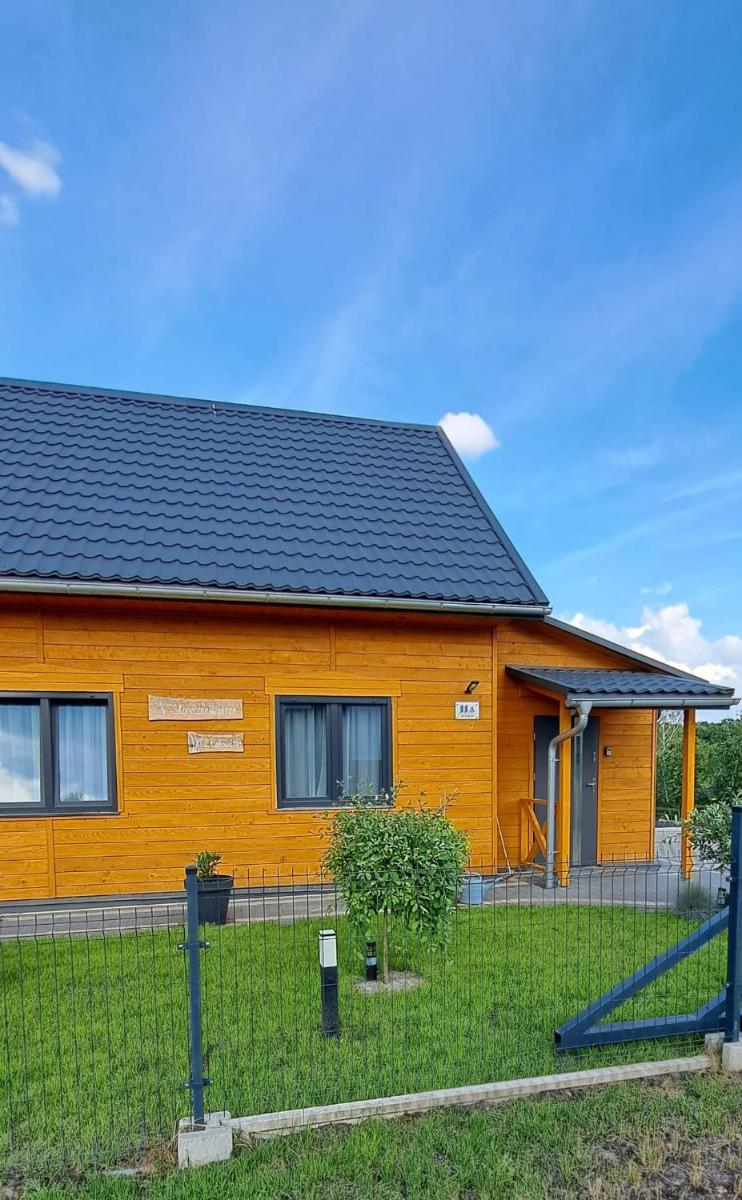 Słoneczne Wzgórze - Housity