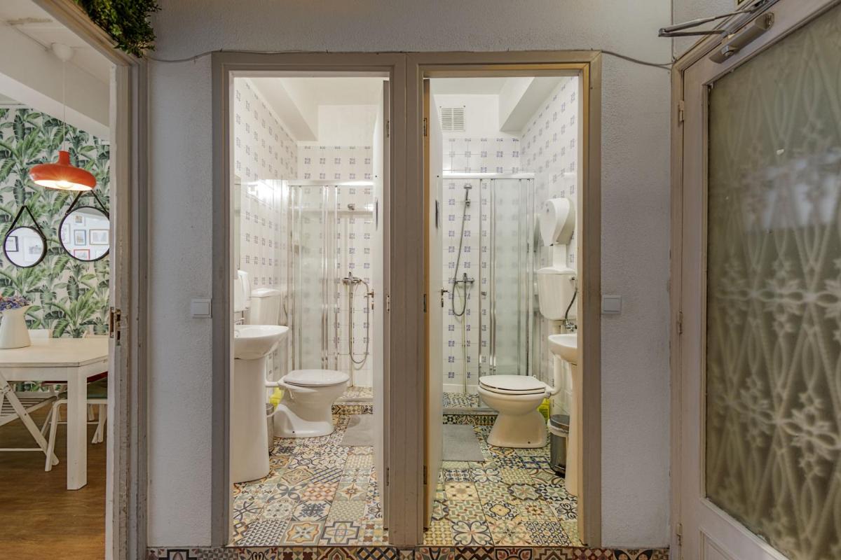 Travel & Live Porto Hostel - Housity
