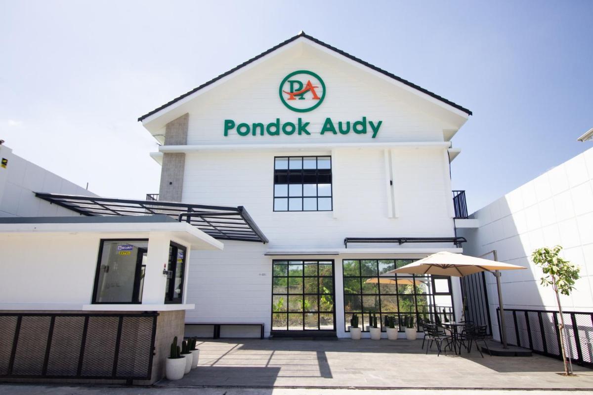 RedDoorz Plus near JCM Yogyakarta 2 - Housity