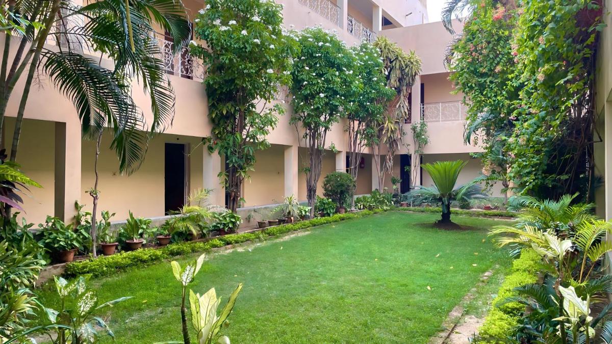 Hotel Basundhara - Housity