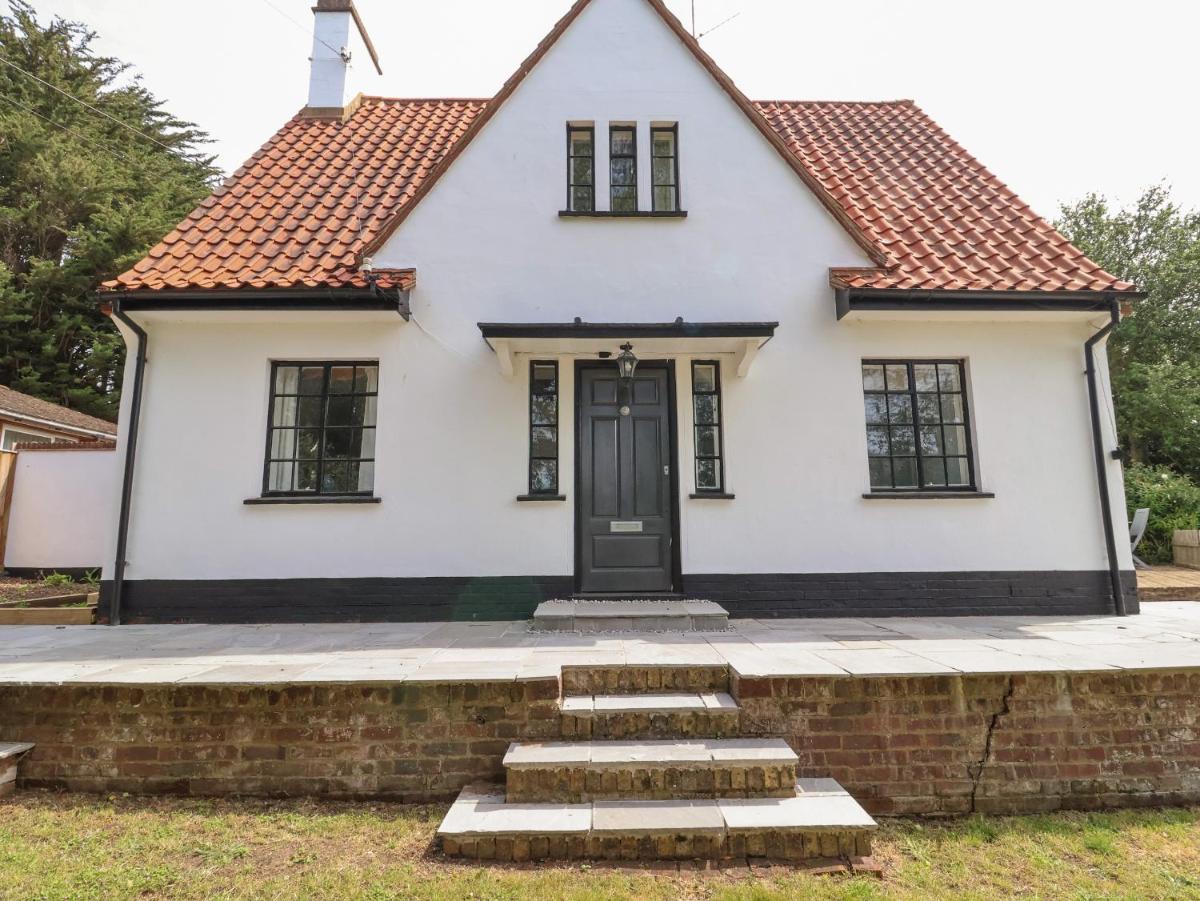 High Ground, Reydon - Housity