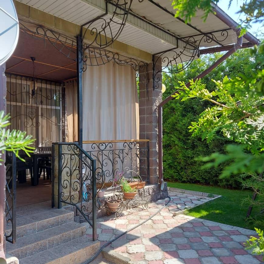 Коттедж Роял Бич Иссык Куль - Housity