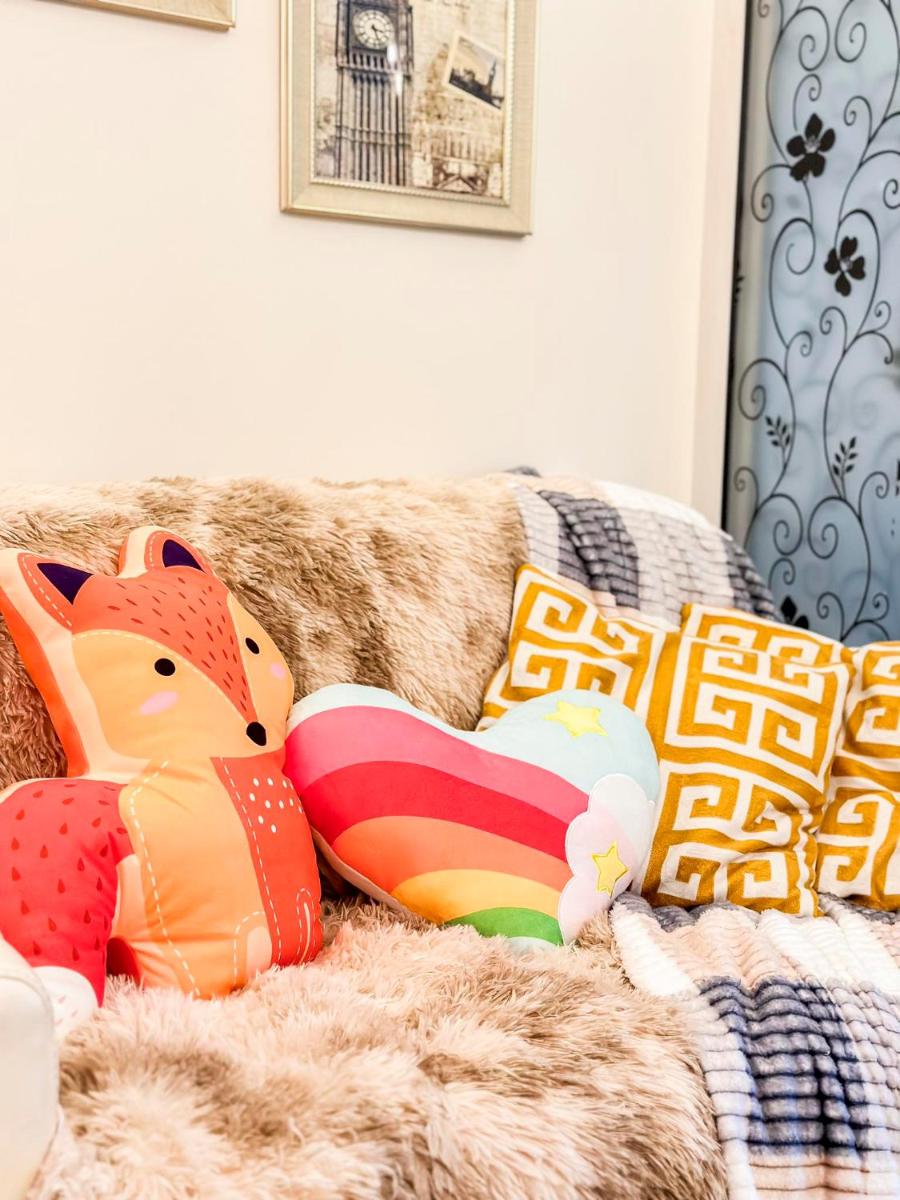 Eoonnie Staycation - Azure - Housity