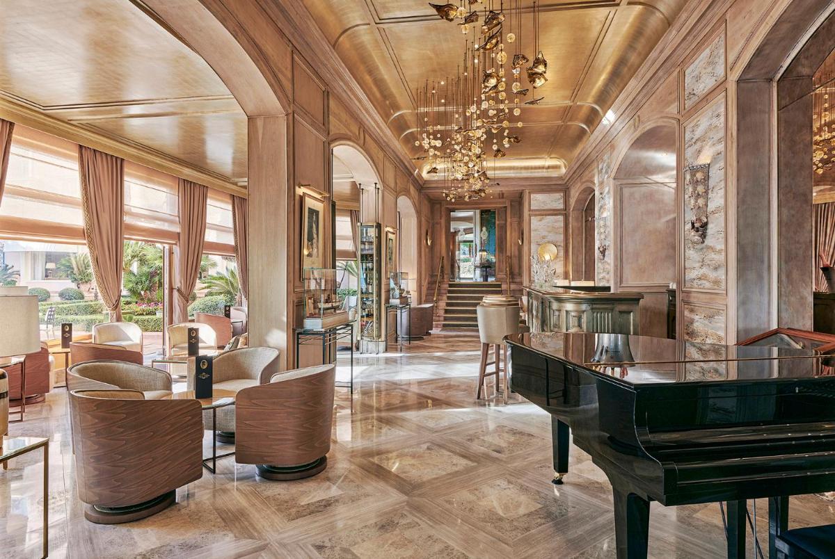 Coin salon dans l'établissement La Réserve de Beaulieu
